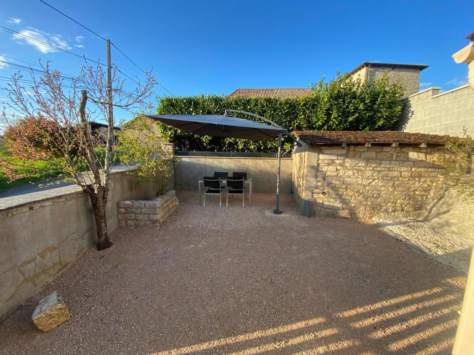 Petite Maison En Pierre Au Calme Avec Exterieur Montbellet Exterior photo