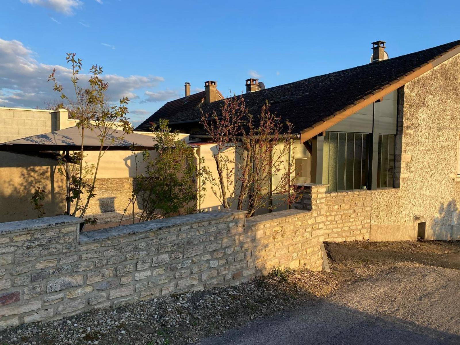 Petite Maison En Pierre Au Calme Avec Exterieur Montbellet Exterior photo